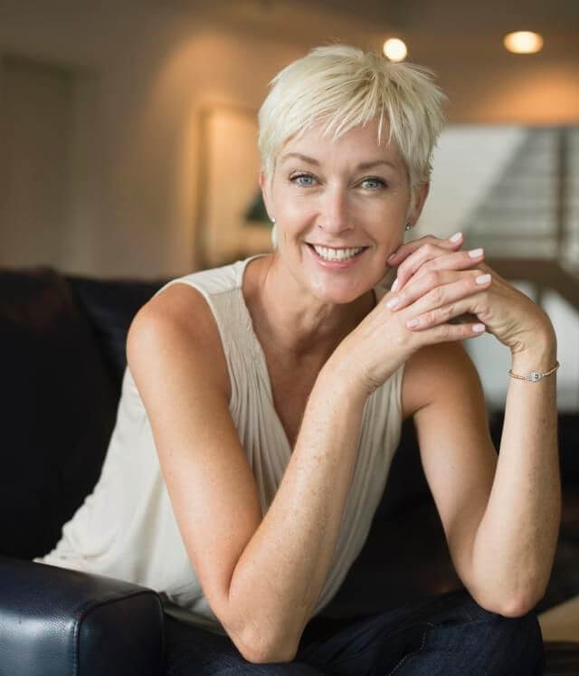 Low maintenance haircuts for women over 50